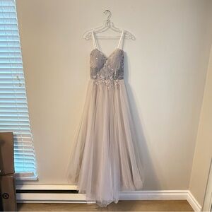 Ethereal Beaded Tulle Prom Gown with Detachable Puff Sleeves (XS/S)